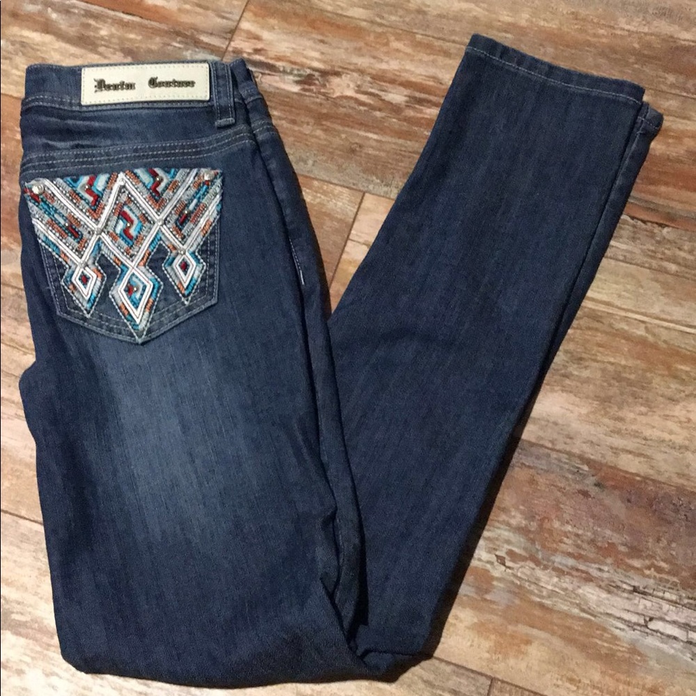 Womens denim jean with design pocket